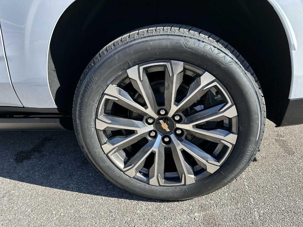 new 2026 Chevrolet Suburban car, priced at $94,670