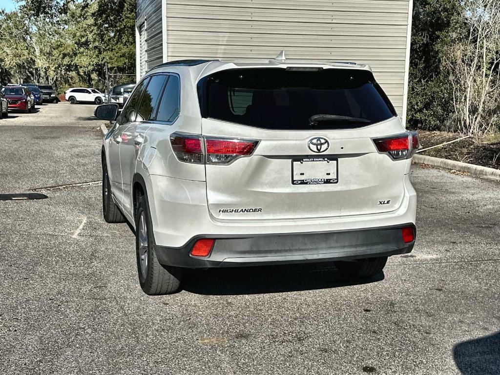 used 2015 Toyota Highlander car, priced at $13,999