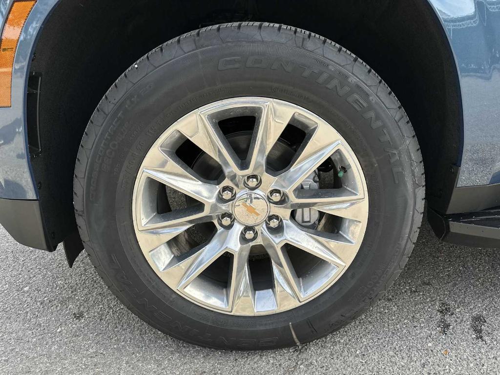 new 2026 Chevrolet Suburban car, priced at $77,210