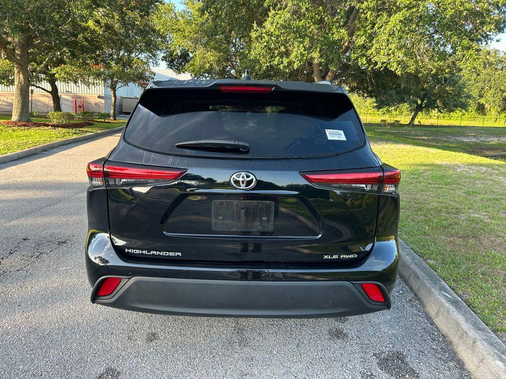 used 2023 Toyota Highlander car, priced at $38,407