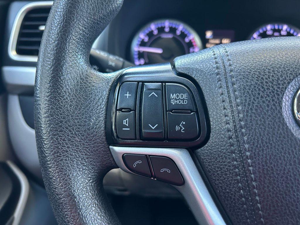 used 2019 Toyota Highlander car, priced at $19,437