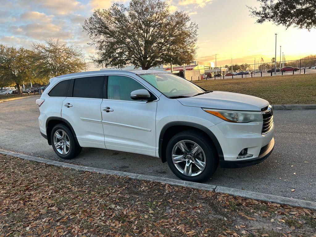used 2016 Toyota Highlander car, priced at $23,947