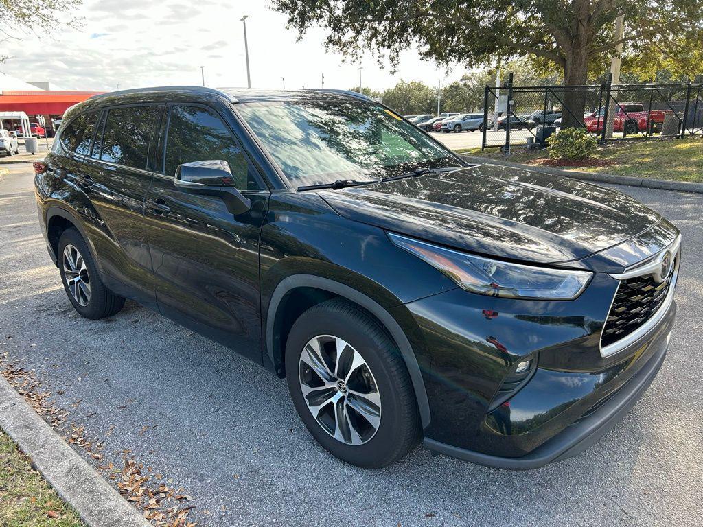 used 2022 Toyota Highlander car, priced at $28,437