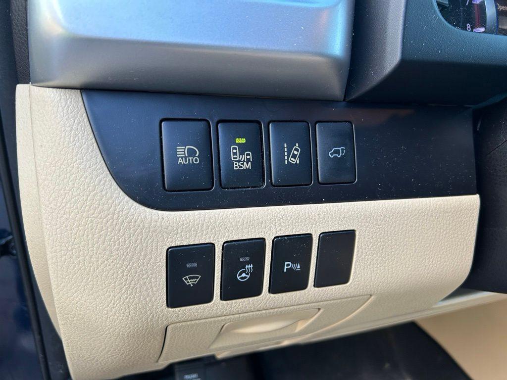 used 2015 Toyota Highlander car