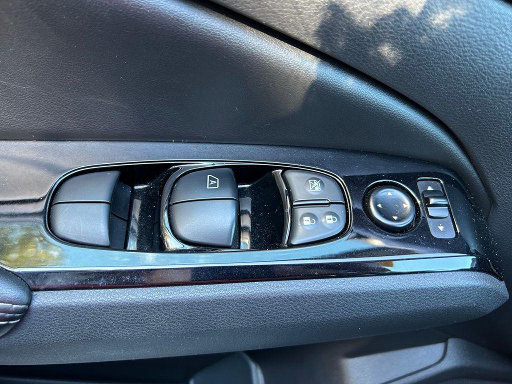 used 2023 Nissan Altima car, priced at $18,977