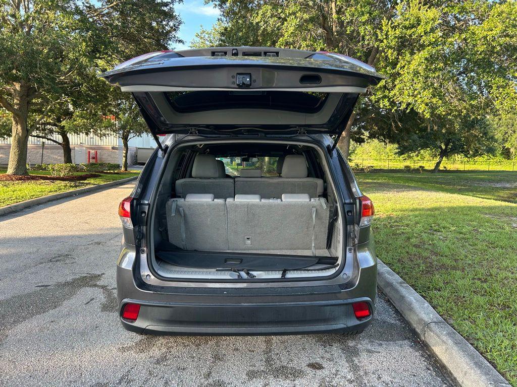 used 2019 Toyota Highlander car, priced at $20,107