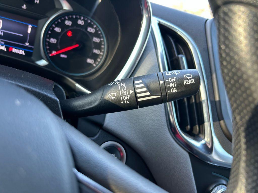 used 2024 Chevrolet Equinox car