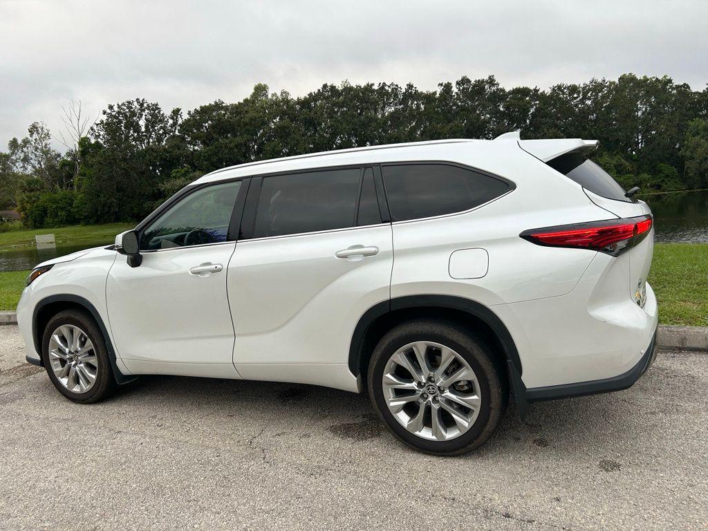 used 2023 Toyota Highlander car, priced at $32,977