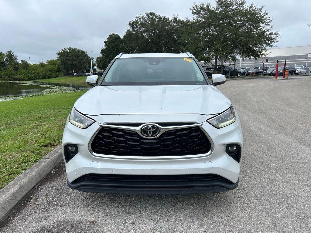used 2023 Toyota Highlander car, priced at $32,977