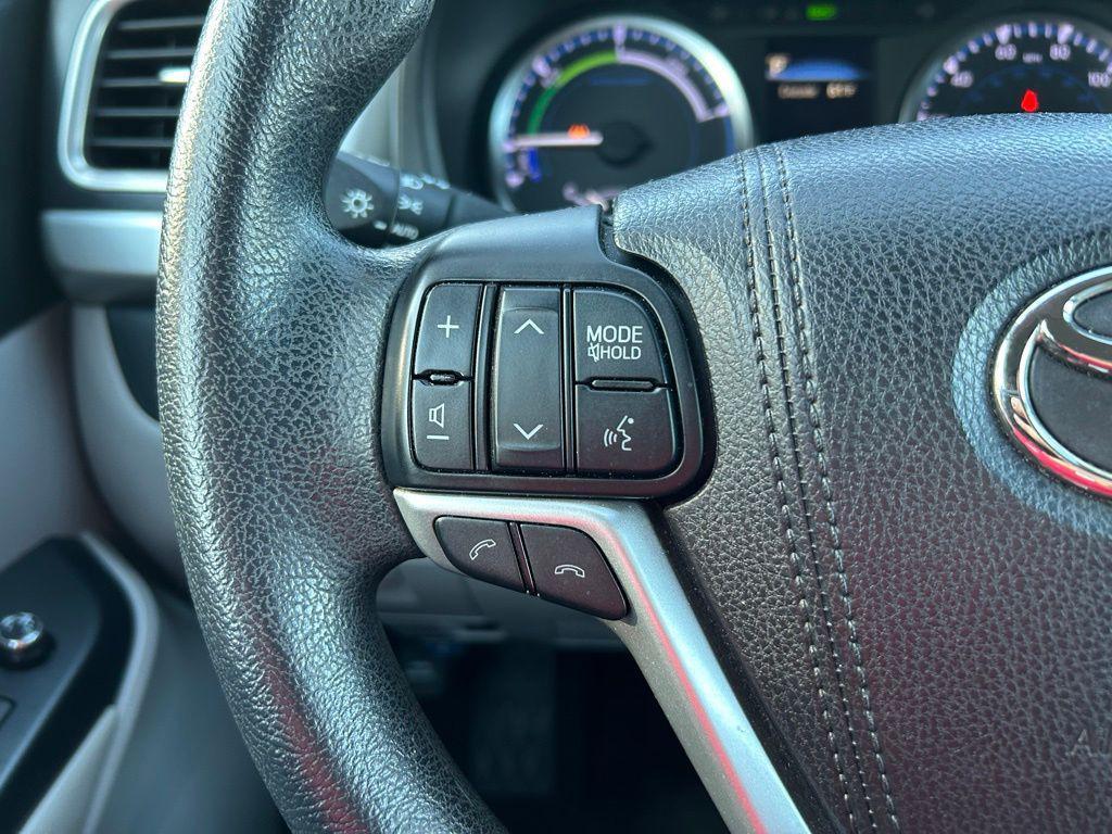 used 2017 Toyota Highlander Hybrid car, priced at $19,437