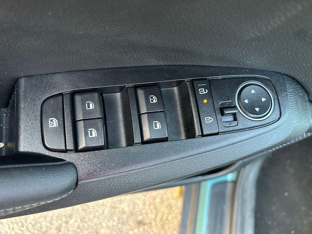 used 2025 Kia Seltos car, priced at $20,947