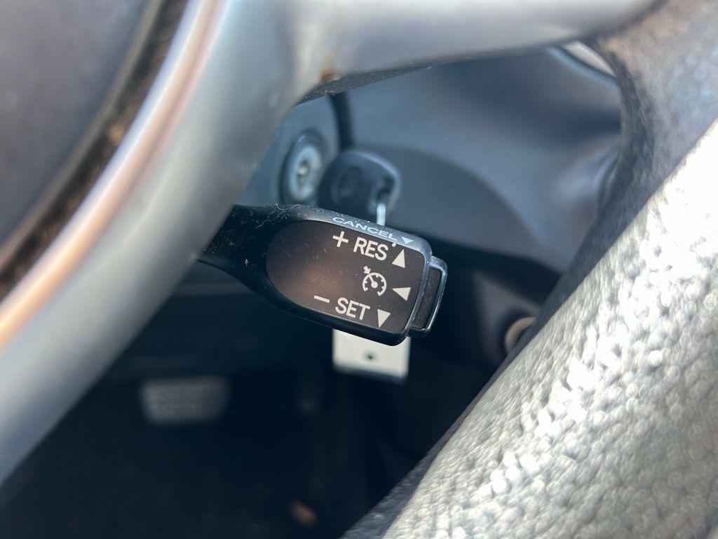 used 2013 Toyota Yaris car