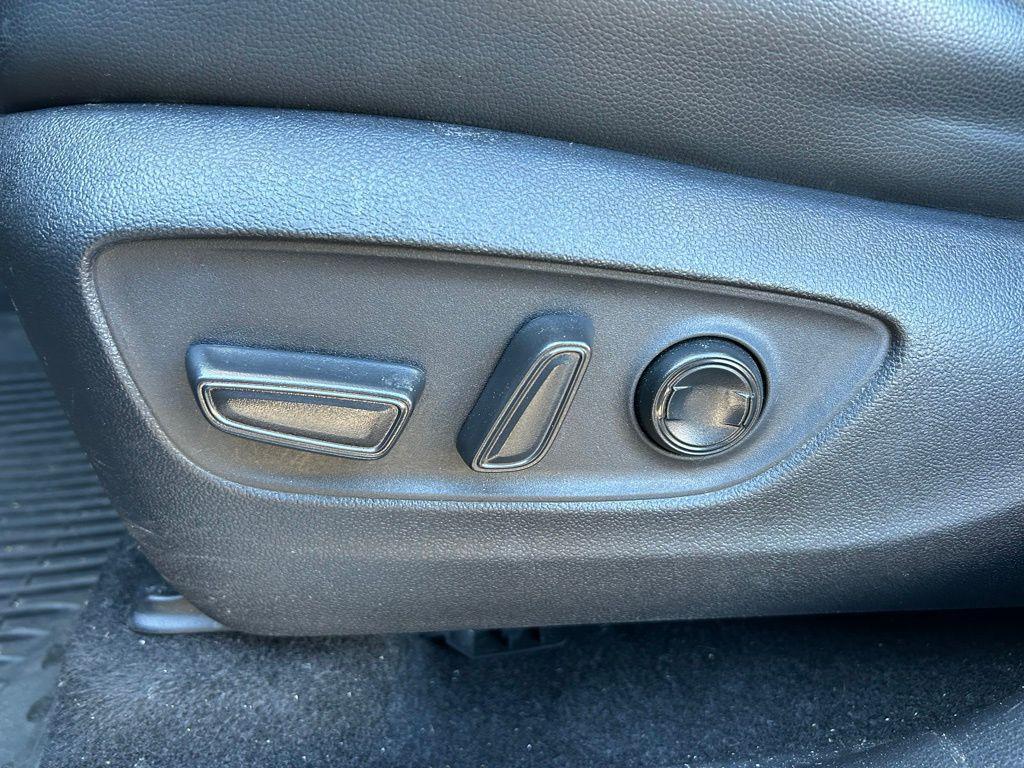 used 2023 Toyota Highlander car, priced at $33,937