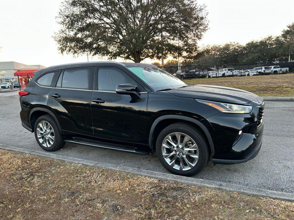 used 2023 Toyota Highlander car, priced at $33,937