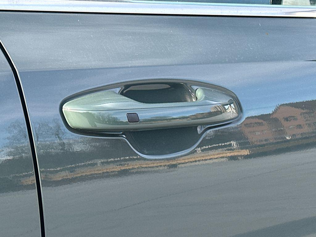 new 2026 Kia Sorento Plug-In Hybrid car, priced at $47,347