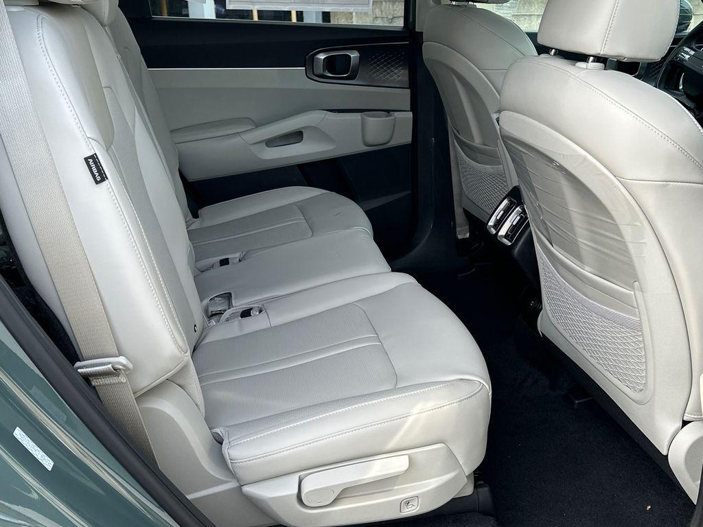 new 2026 Kia Sorento Plug-In Hybrid car, priced at $47,347