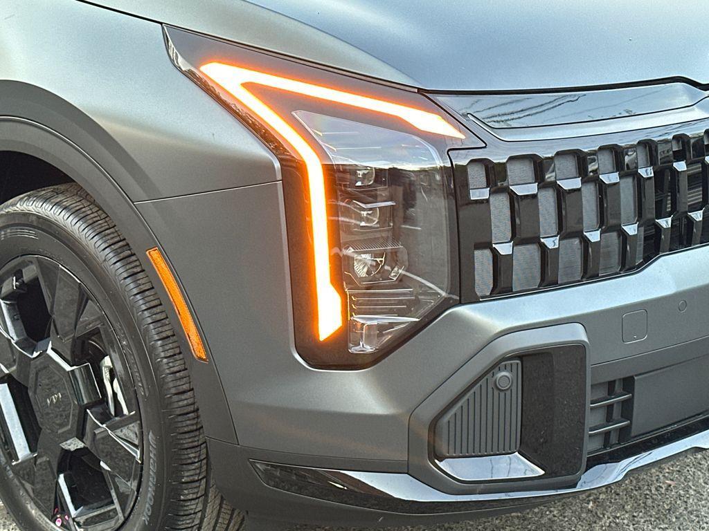 new 2026 Kia Sportage Hybrid car, priced at $33,986