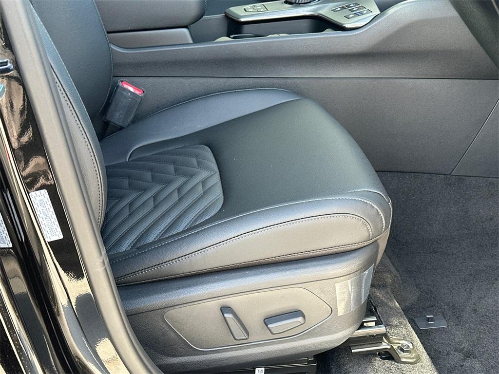 new 2026 Kia Sportage Plug-In Hybrid car, priced at $46,264