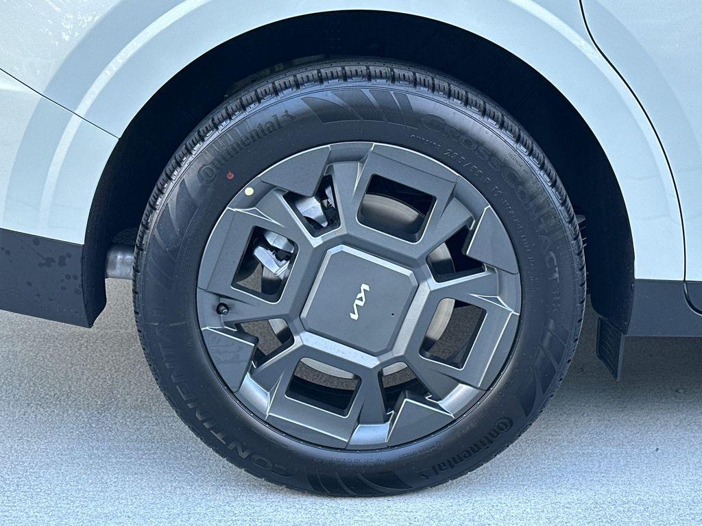 new 2026 Kia Carnival Hybrid car, priced at $42,804