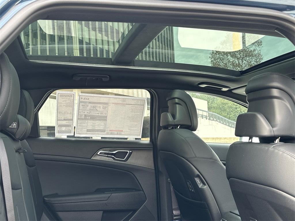 new 2026 Kia Sportage Plug-In Hybrid car, priced at $39,423