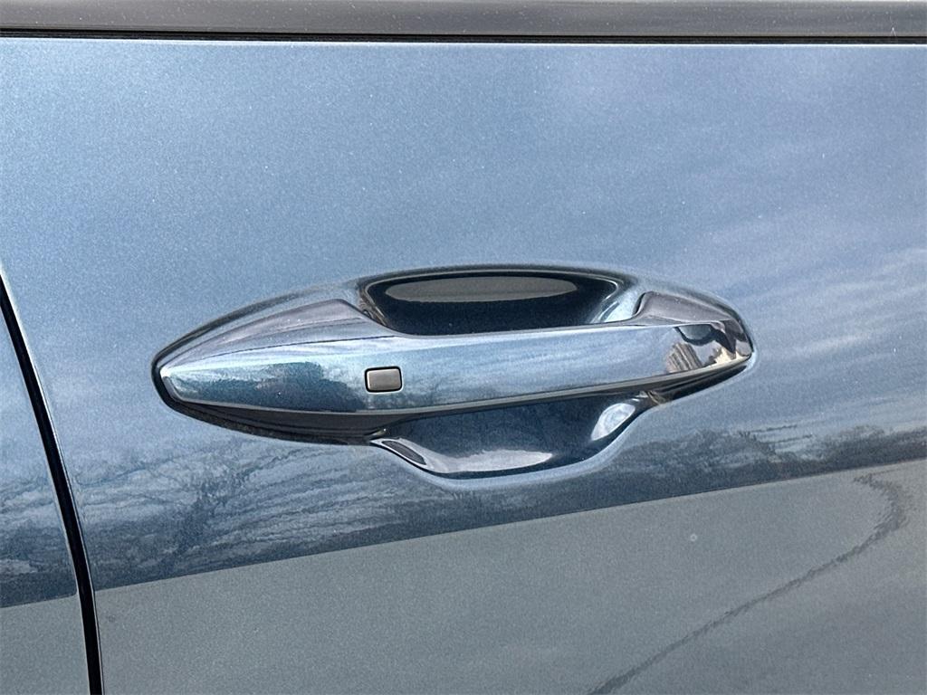 new 2026 Kia Sportage Plug-In Hybrid car, priced at $39,423