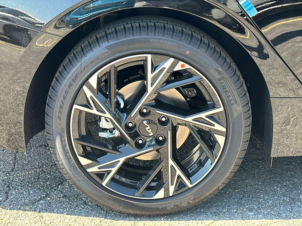 new 2026 Kia K5 car, priced at $31,039