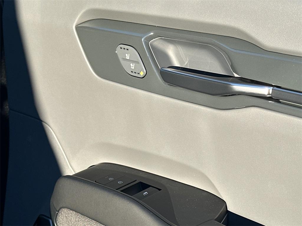 new 2026 Kia EV9 car, priced at $58,416