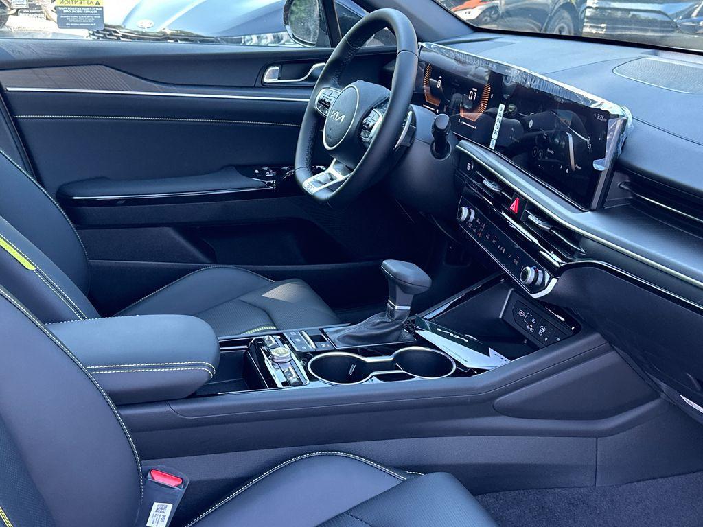 new 2026 Kia K5 car, priced at $35,076