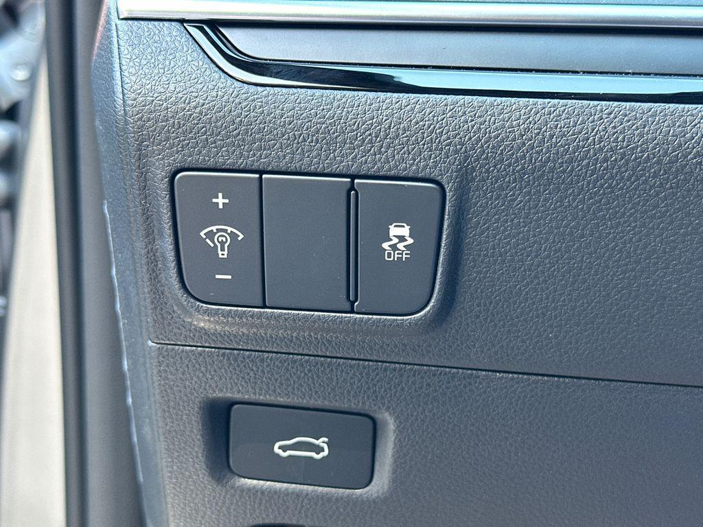new 2026 Kia K5 car, priced at $35,076