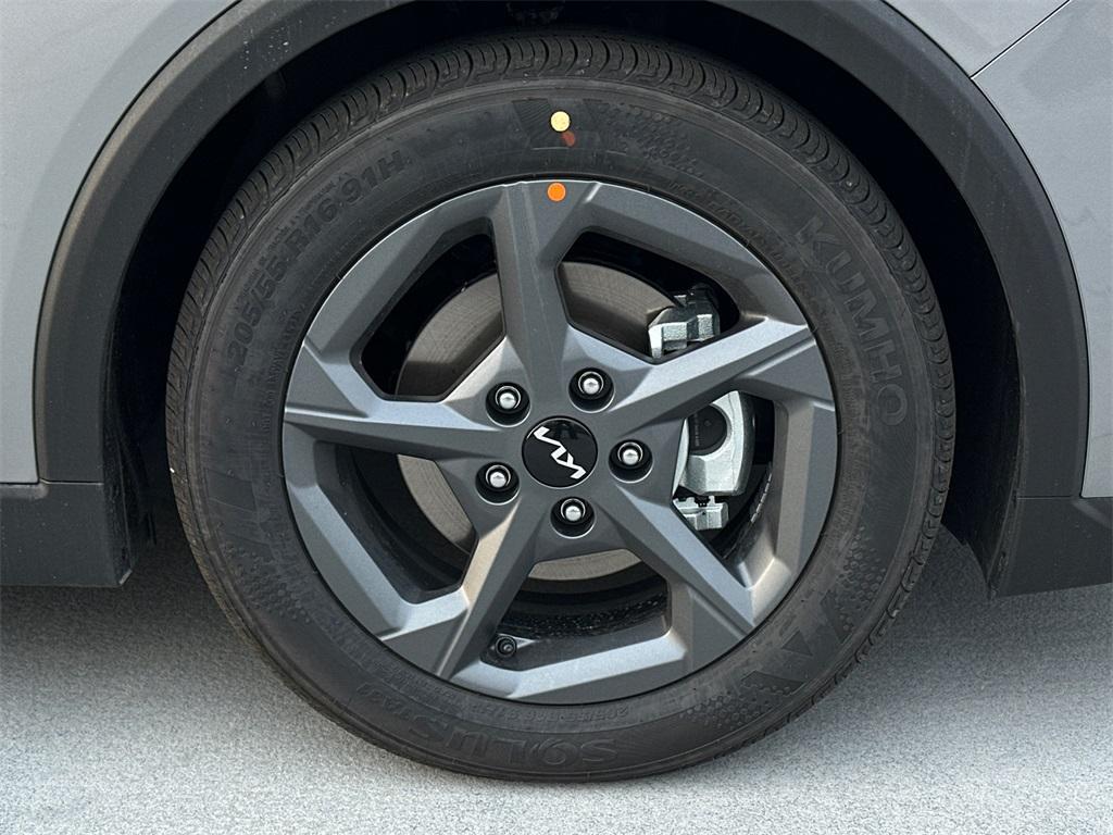 new 2025 Kia K4 car, priced at $22,408