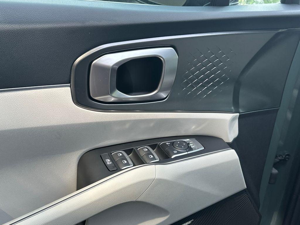 new 2026 Kia Sorento Hybrid car, priced at $40,493