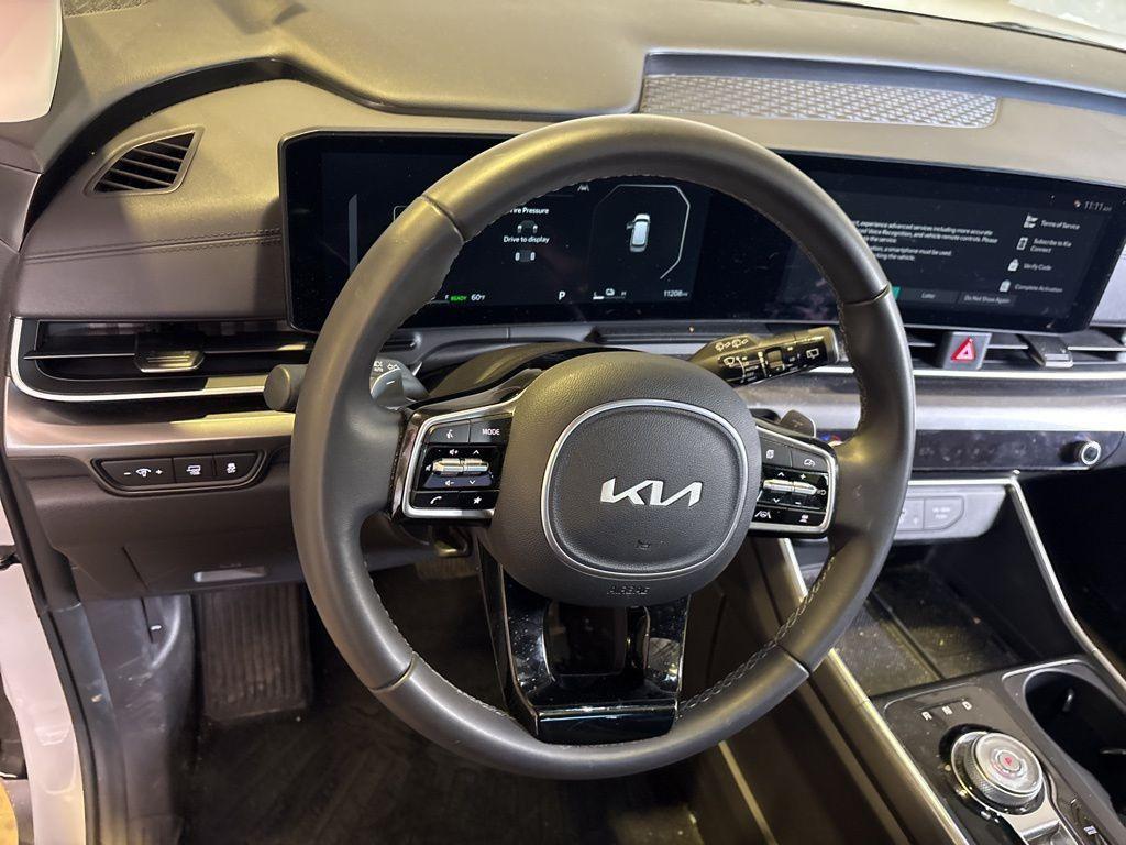 used 2025 Kia Carnival Hybrid car, priced at $44,250