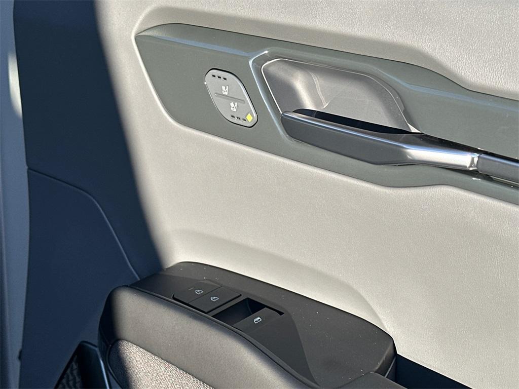 new 2026 Kia EV9 car, priced at $57,943