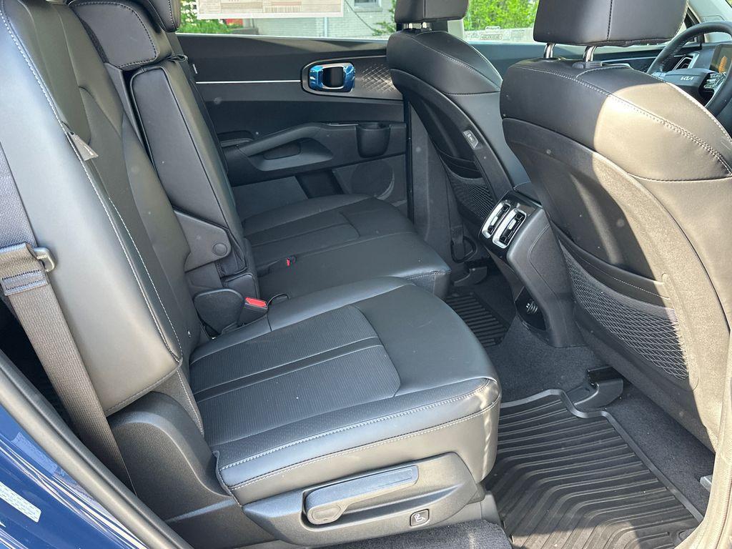 new 2026 Kia Sorento car, priced at $35,574