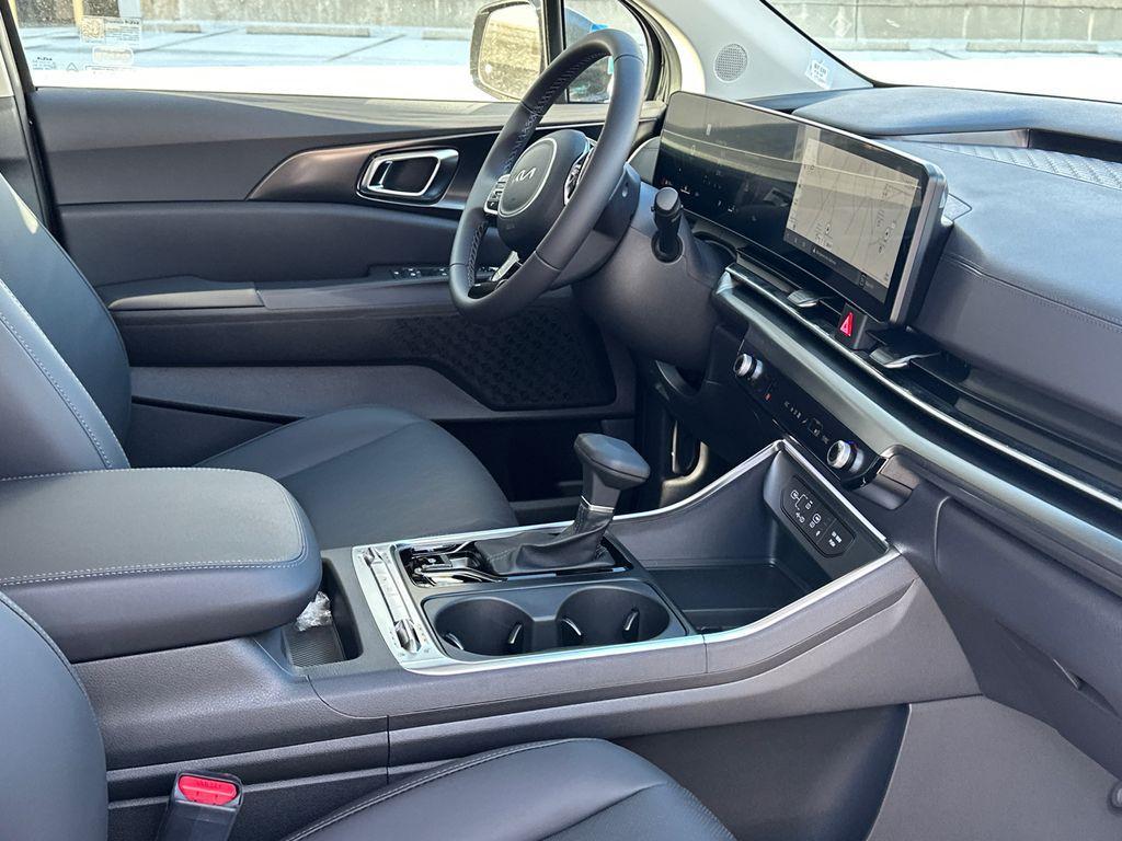 new 2026 Kia Carnival car, priced at $46,304