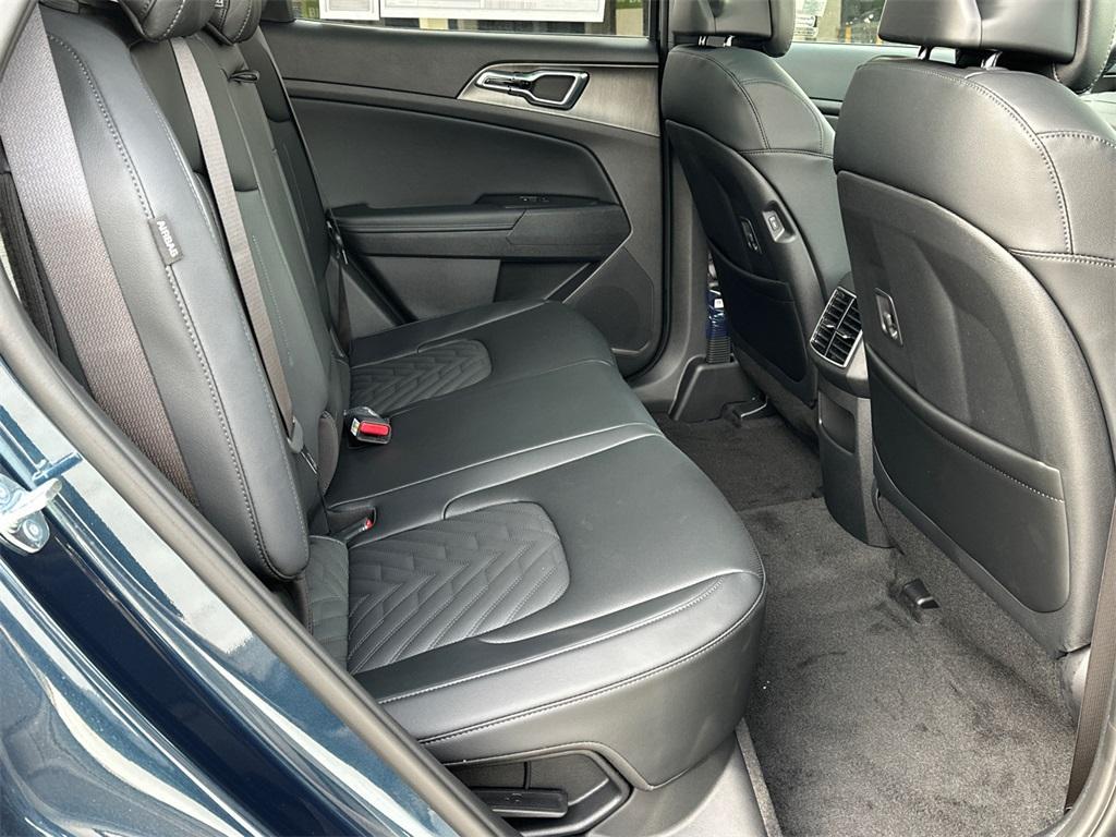 new 2026 Kia Sportage Plug-In Hybrid car, priced at $46,264