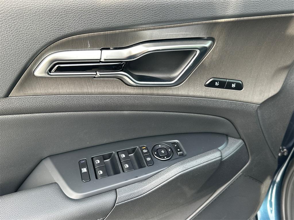 new 2026 Kia Sportage Plug-In Hybrid car, priced at $46,264