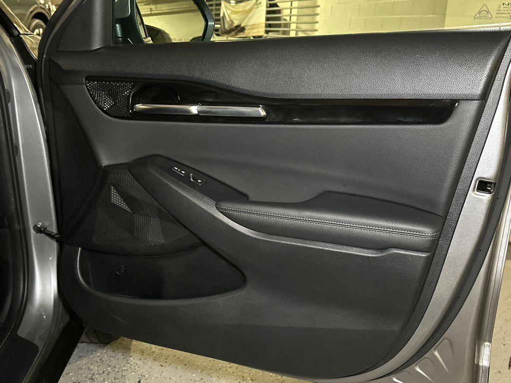 used 2025 Kia Seltos car, priced at $26,800