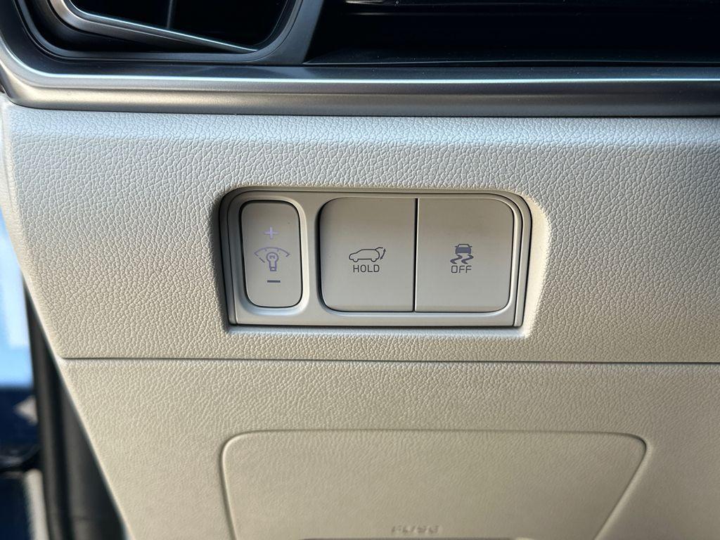 new 2026 Kia Sorento car, priced at $38,077