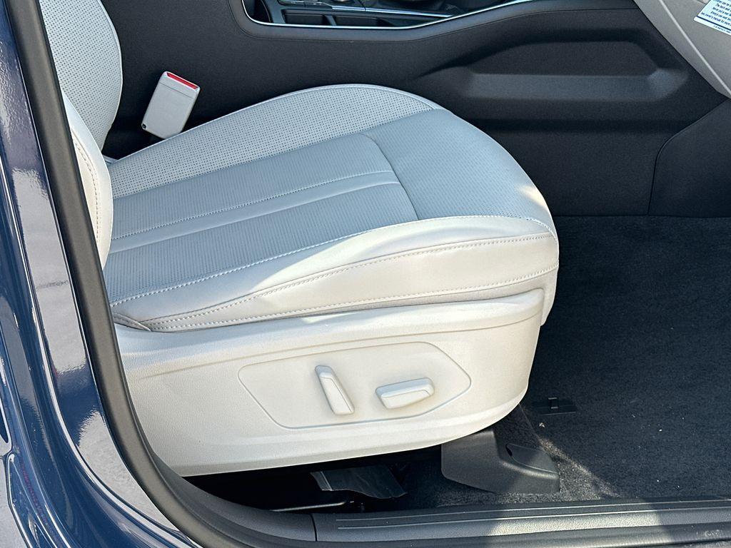 new 2026 Kia Sorento car, priced at $38,077