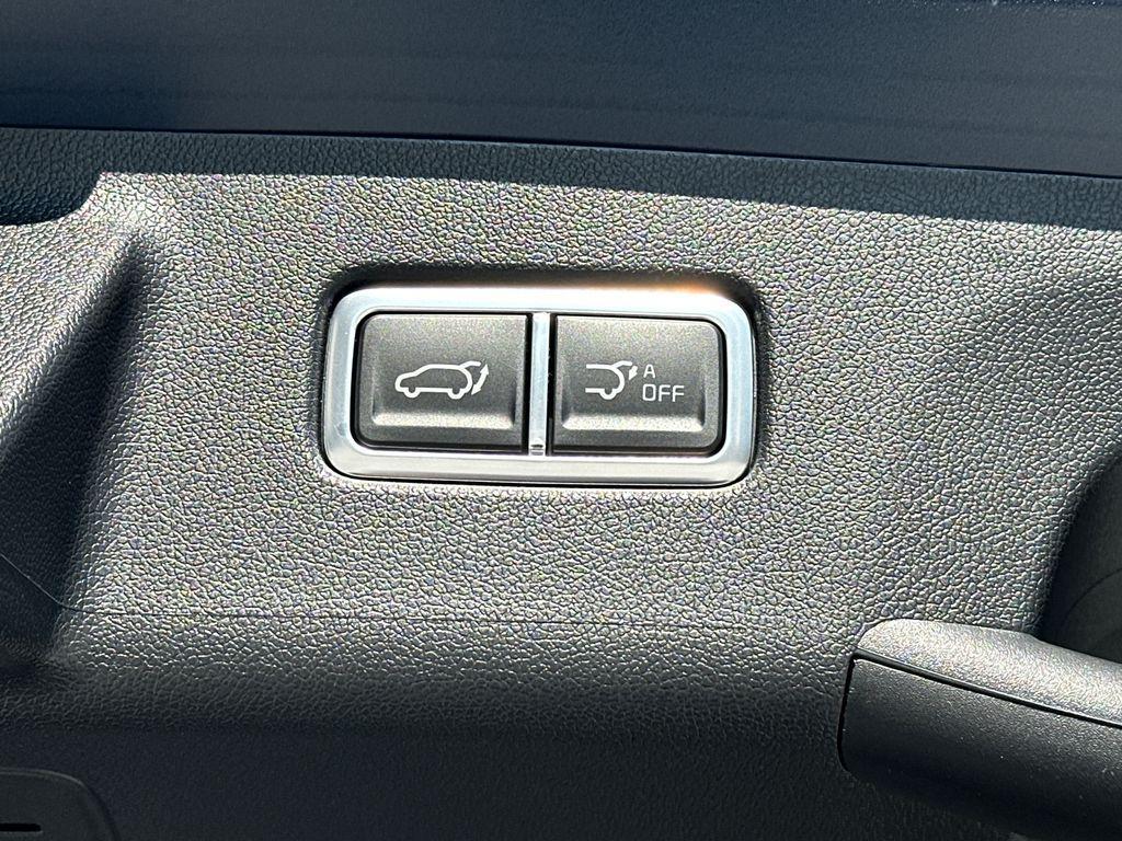 new 2026 Kia Sorento car, priced at $38,077