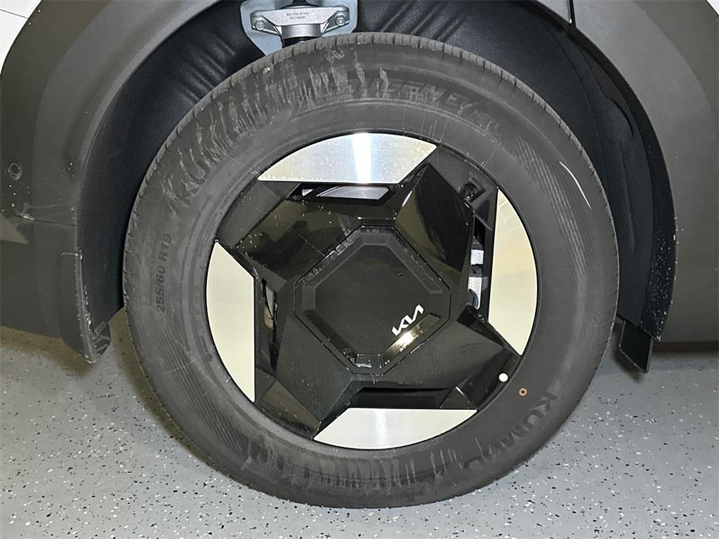 new 2026 Kia EV9 car, priced at $52,916