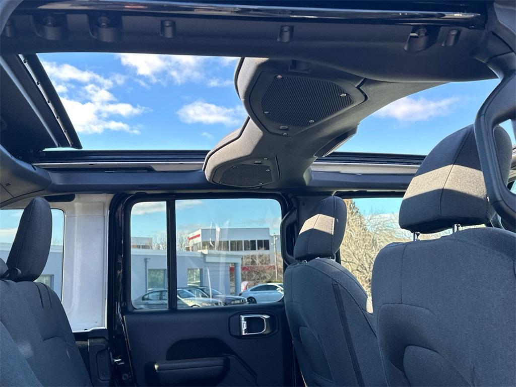 used 2024 Jeep Wrangler 4xe car, priced at $31,000