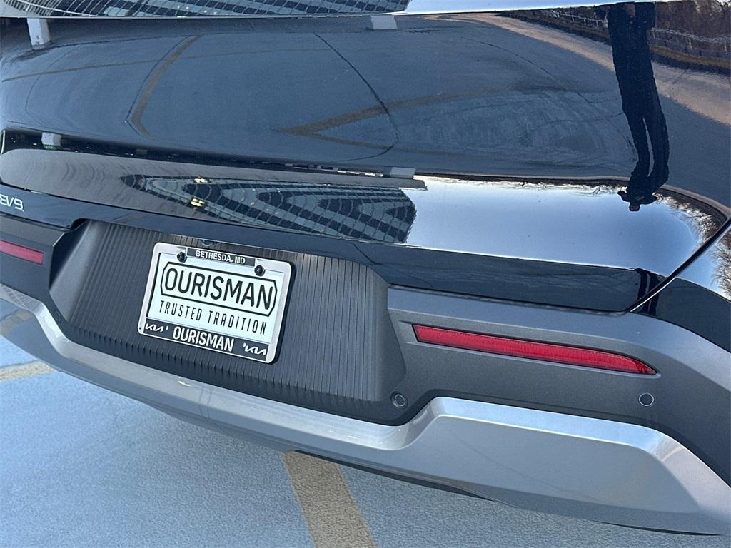 new 2026 Kia EV9 car, priced at $52,627