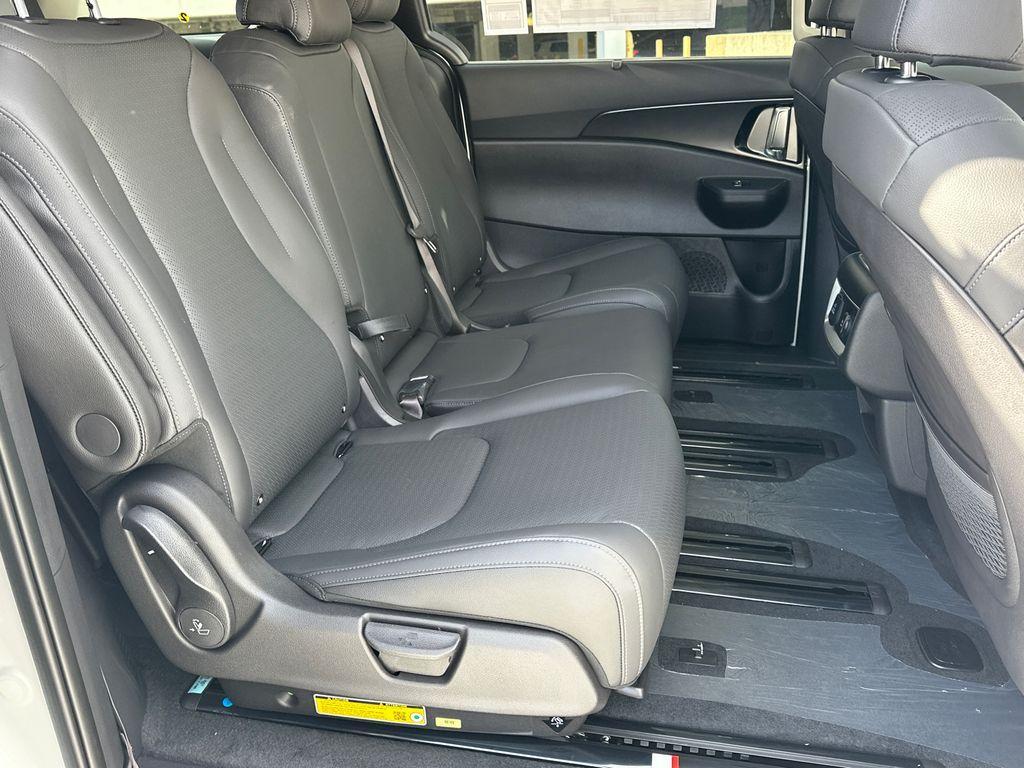 new 2026 Kia Carnival car, priced at $50,563