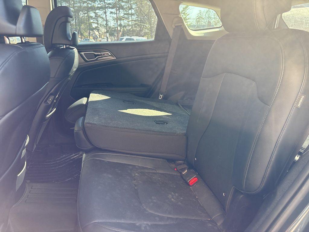 used 2024 Kia Sportage Hybrid car, priced at $30,000