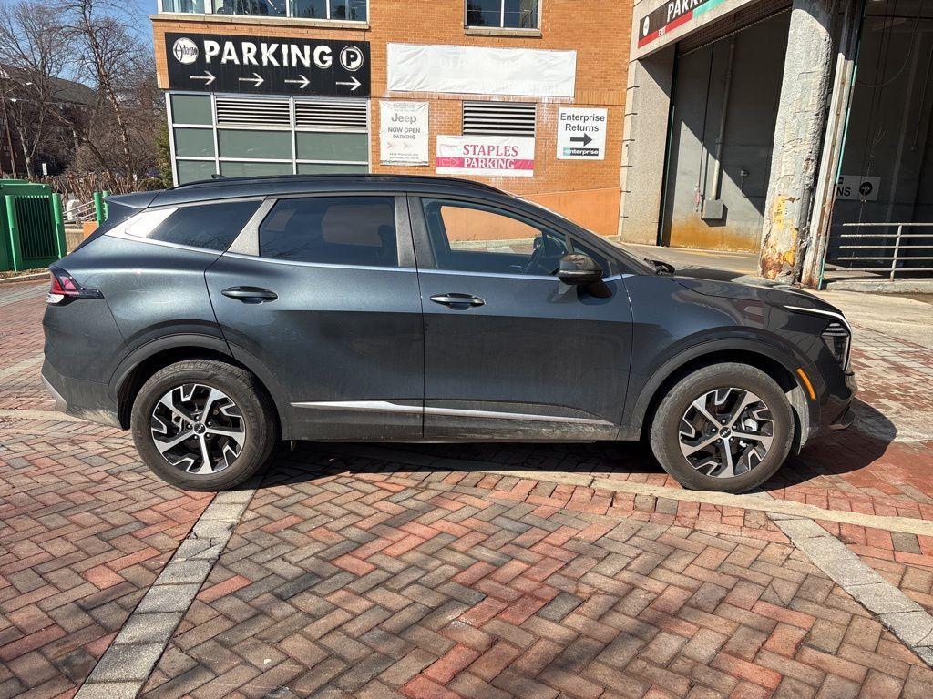 used 2024 Kia Sportage Hybrid car, priced at $30,000
