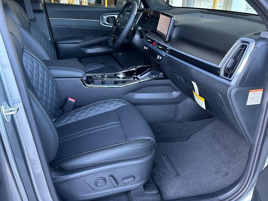 new 2026 Kia Sorento Plug-In Hybrid car, priced at $49,096