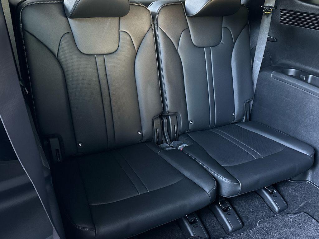 new 2026 Kia Sorento Plug-In Hybrid car, priced at $49,096