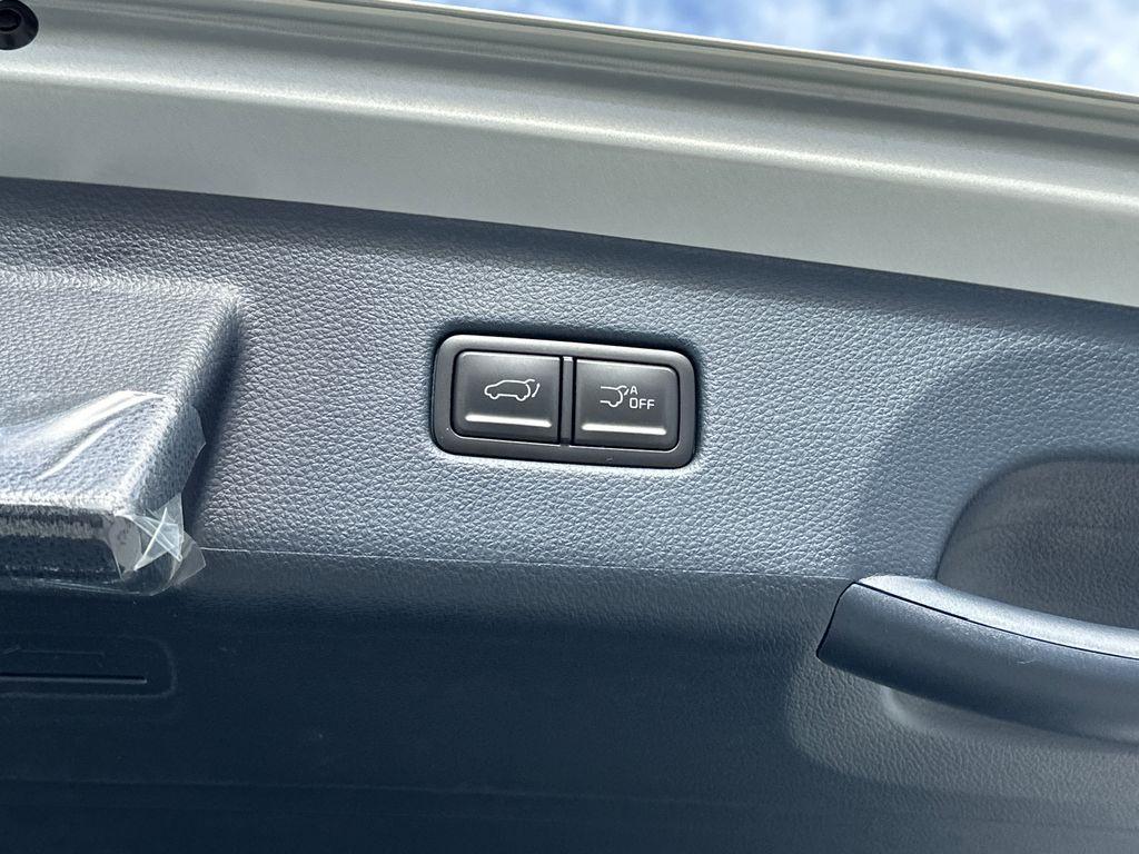 new 2026 Kia Carnival car, priced at $39,683